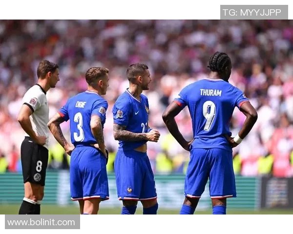 弗伦茨与萨迪纳摩的激烈对决揭示足球战术的博弈与魅力